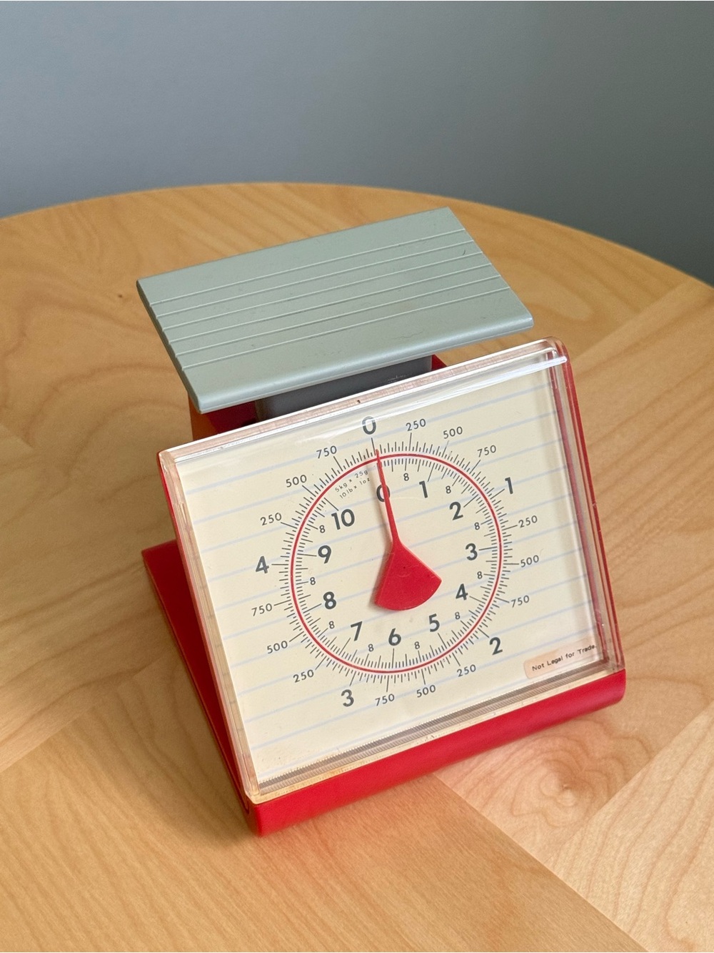 Kitchen Food Scale Manual 10lbs Max Red Vintage Appliance MCM Space Age Works